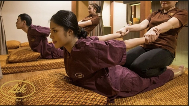 Thai Massage With Herbal Compress [60/90/120 Minute]